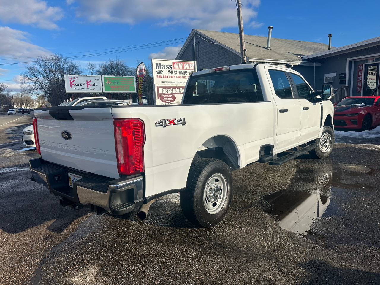 Ford F-250 SD XL Crew Cab 4WD 2023