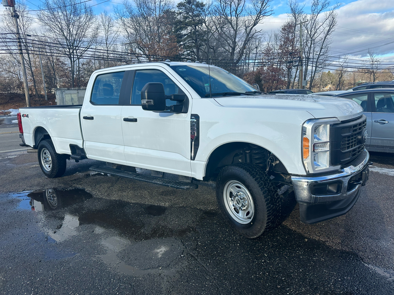 Ford F-250 SD XL Crew Cab 4WD 2023