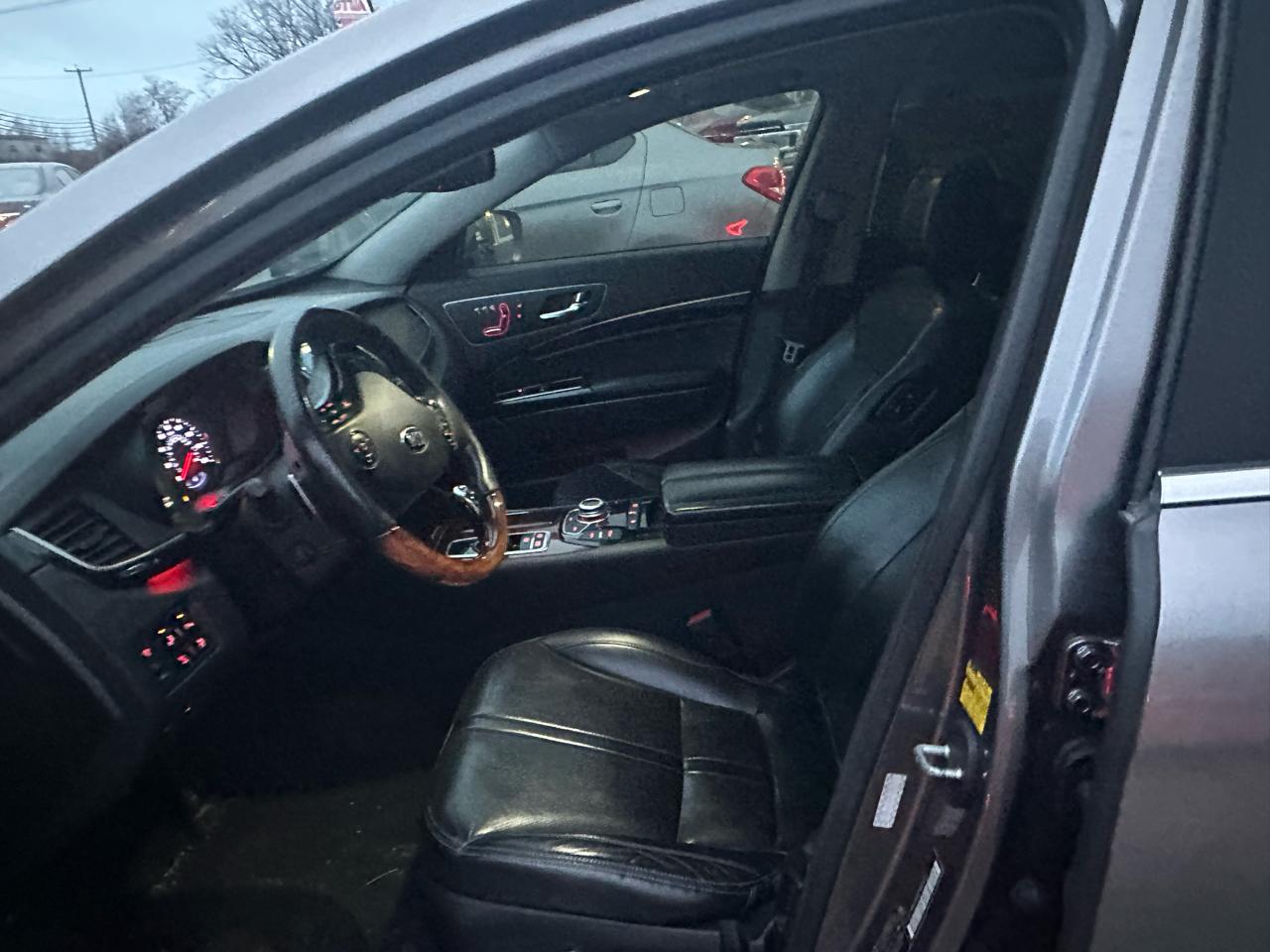 Kia K900 Luxury V6 2017