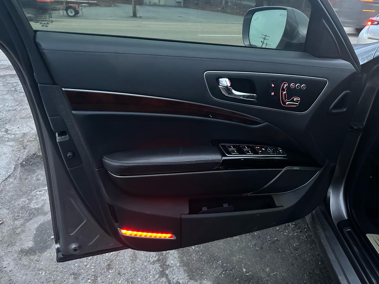 Kia K900 Luxury V6 2017