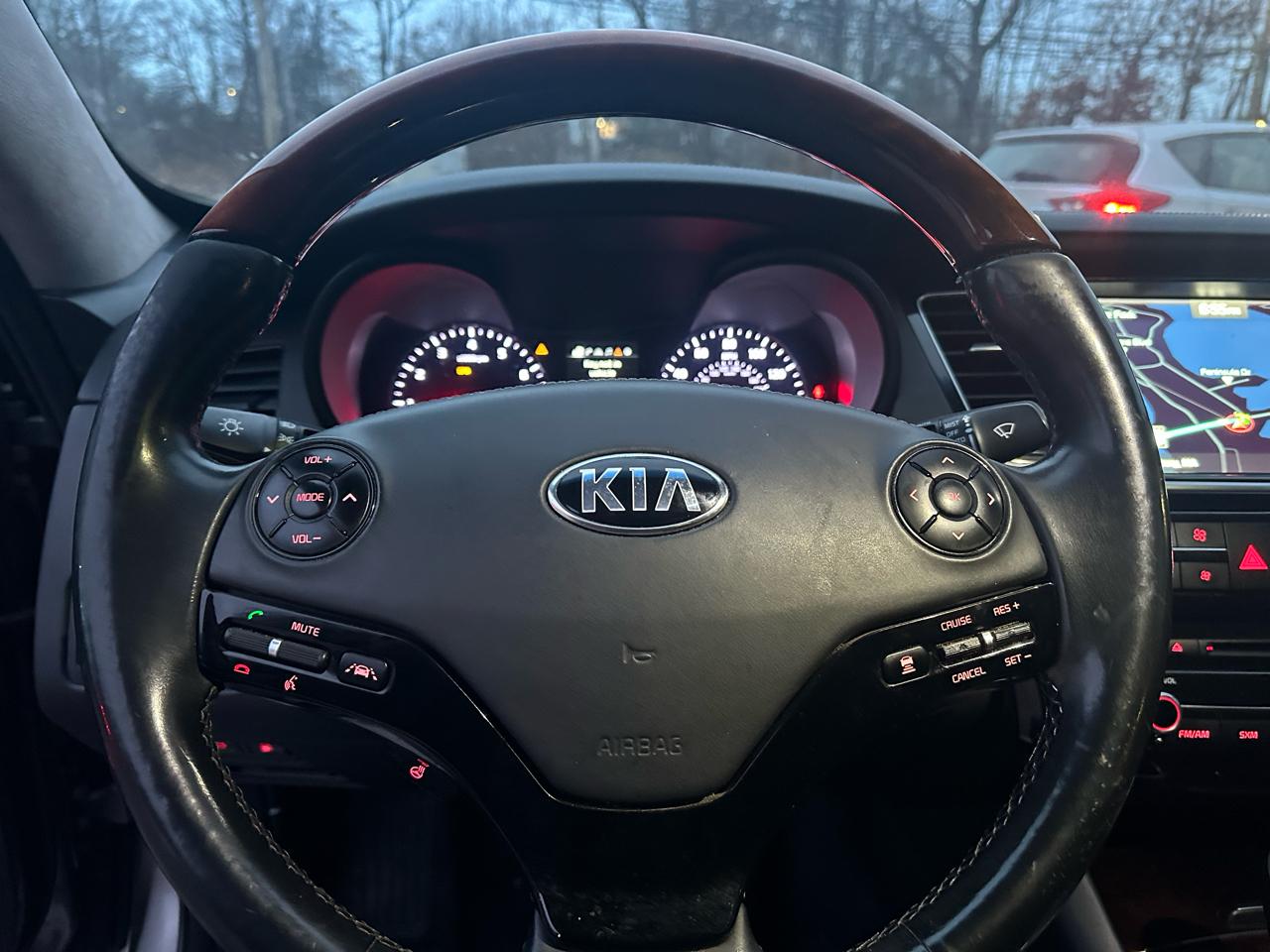 Kia K900 Luxury V6 2017