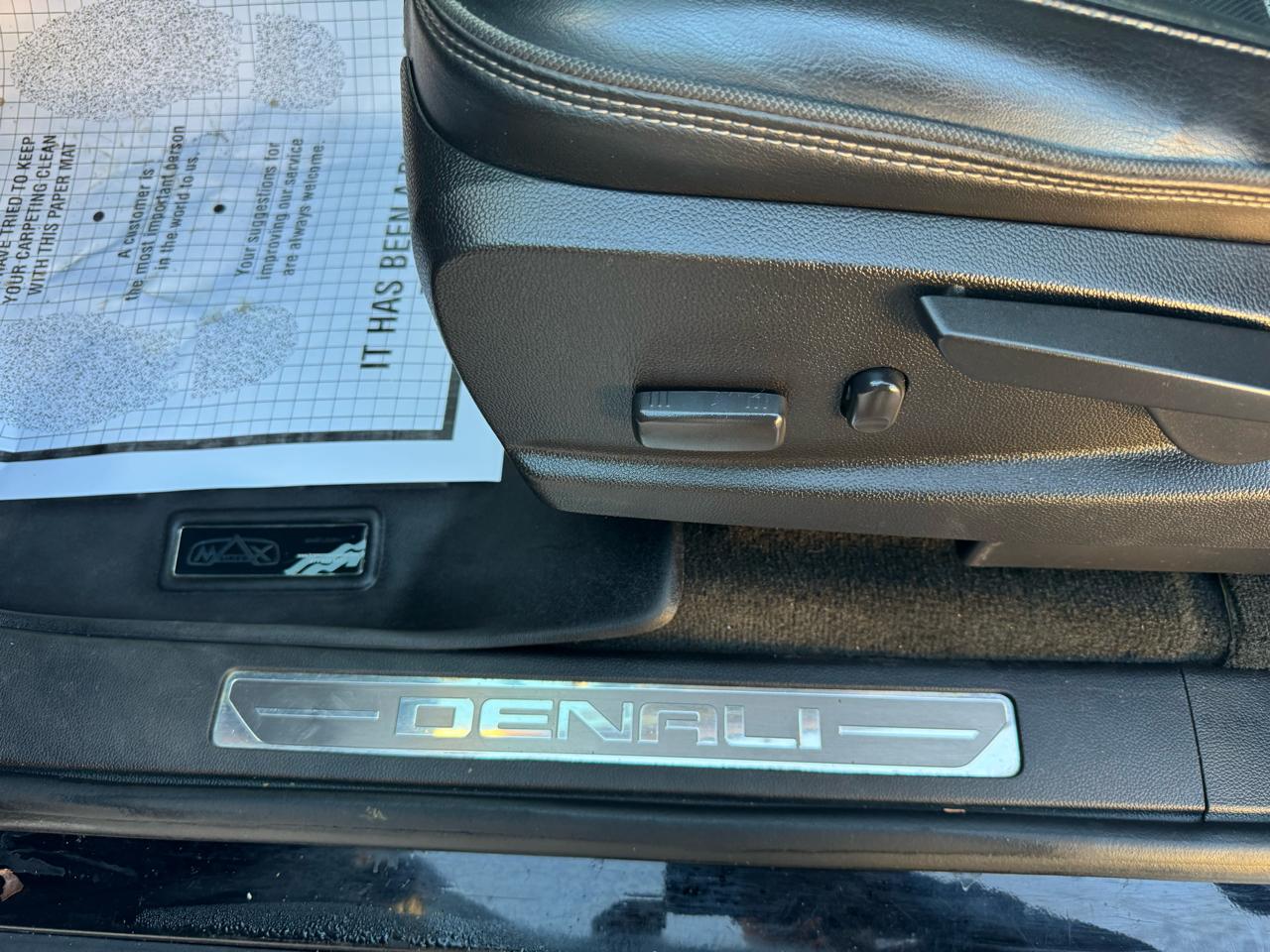 GMC Canyon Denali Crew Cab 4WD Long Box 2017