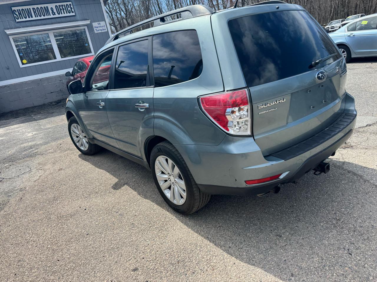 Subaru Forester 2.5X Premium 2011