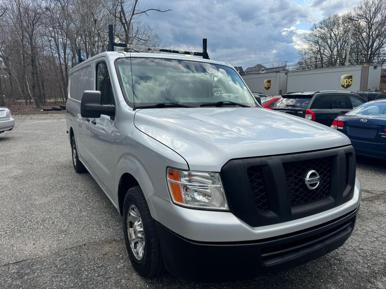 Nissan NV Cargo 1500 SV 2016