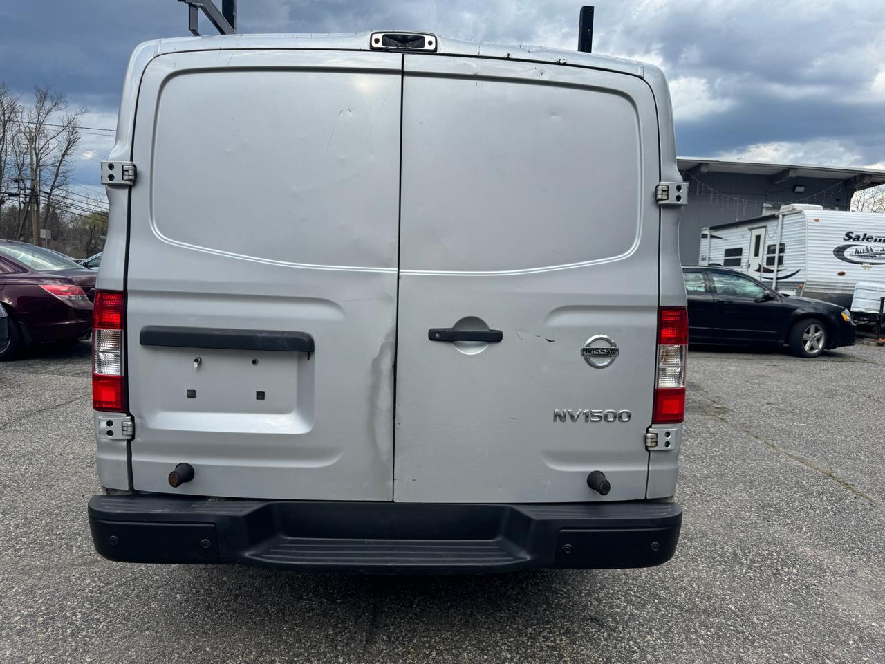 Nissan NV Cargo 1500 SV 2016