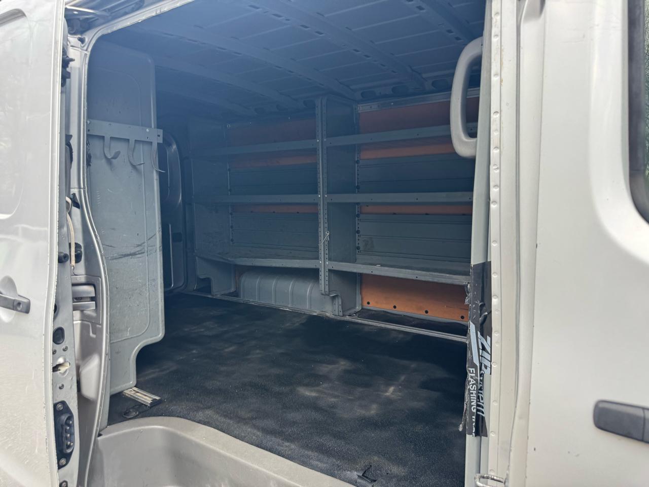 Nissan NV Cargo 1500 SV 2016