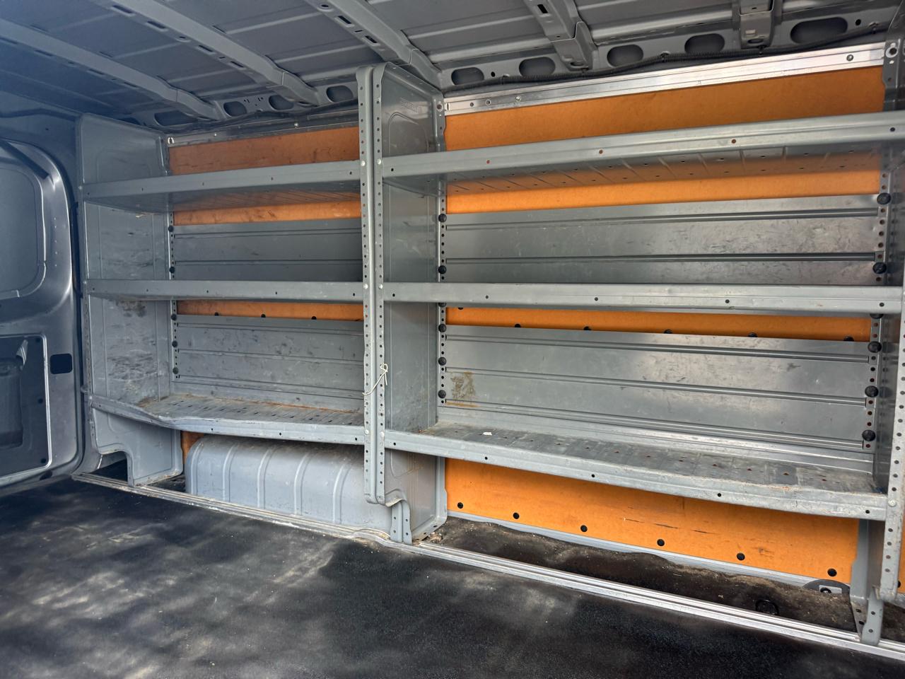 Nissan NV Cargo 1500 SV 2016