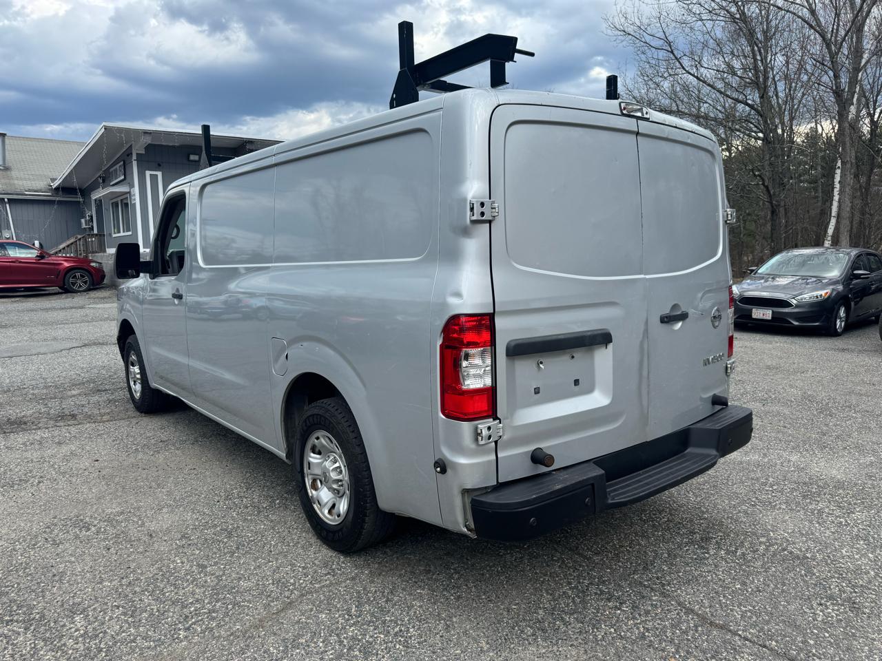 Nissan NV Cargo 1500 SV 2016