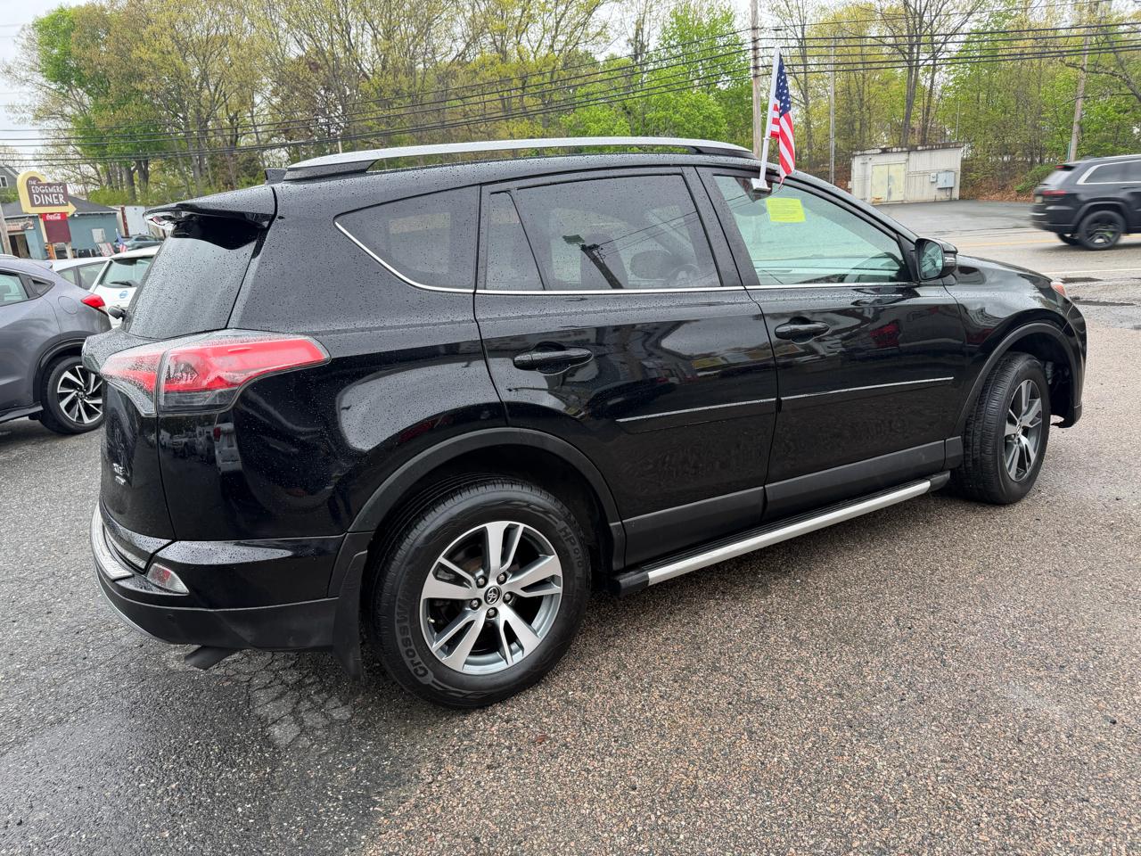 Toyota RAV4 XLE AWD 2017