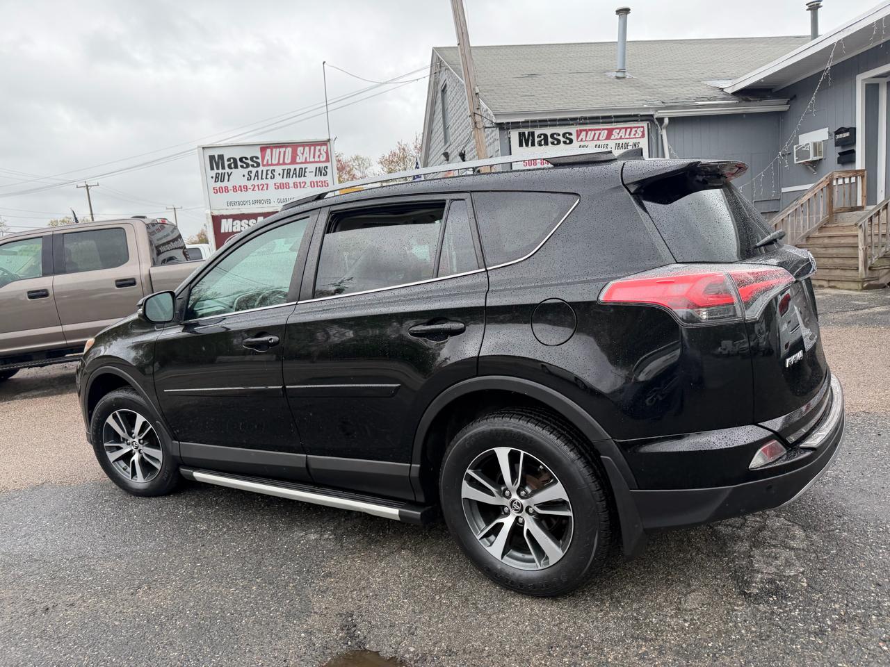 Toyota RAV4 XLE AWD 2017