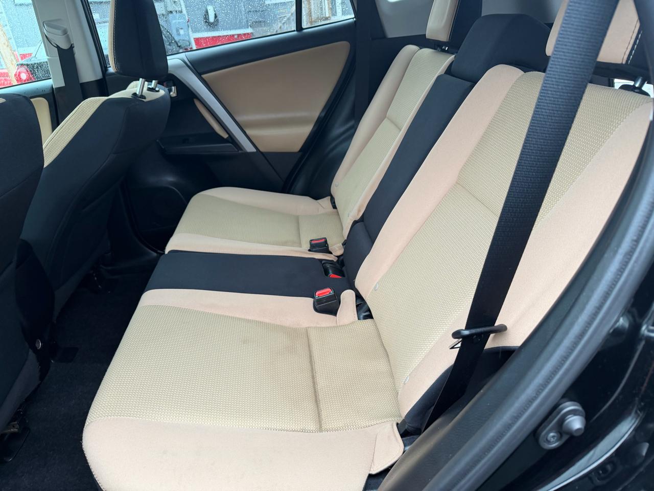 Toyota RAV4 XLE AWD 2017