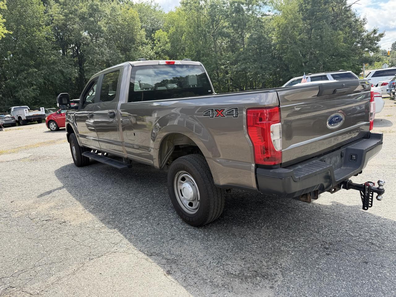 Ford F-350 SD XL Crew Cab Long Bed 4WD 2022