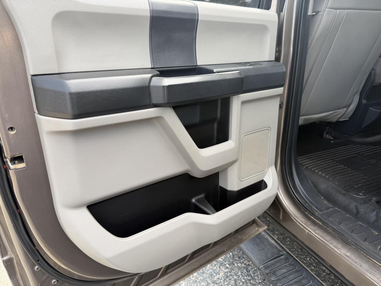 Ford F-350 SD XL Crew Cab Long Bed 4WD 2022