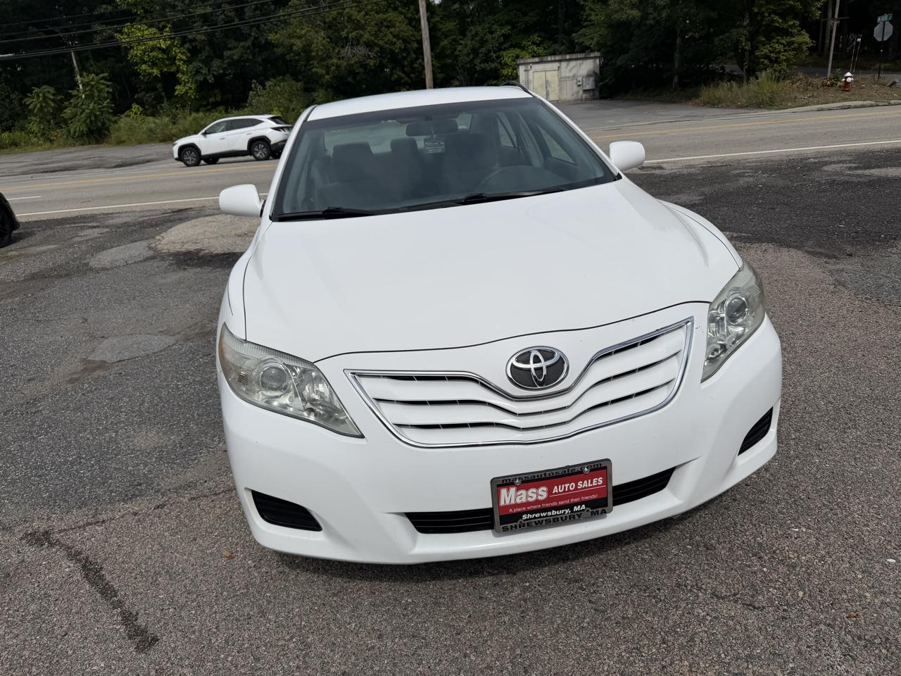 Toyota Camry Base 6-Spd AT 2011