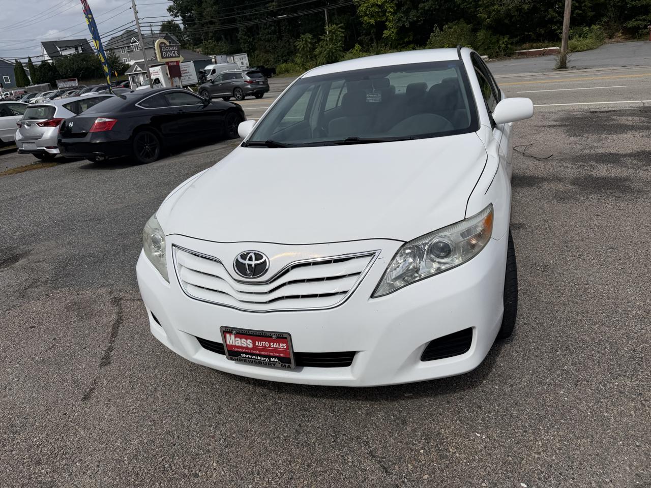 Toyota Camry Base 6-Spd AT 2011