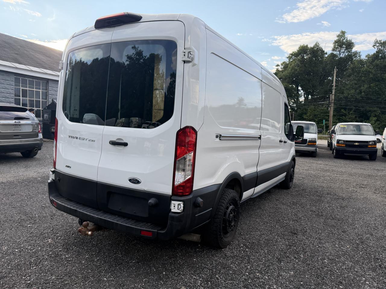 Ford Transit 250 Van Med. Roof w/Sliding Pass. 148-in. WB 2020