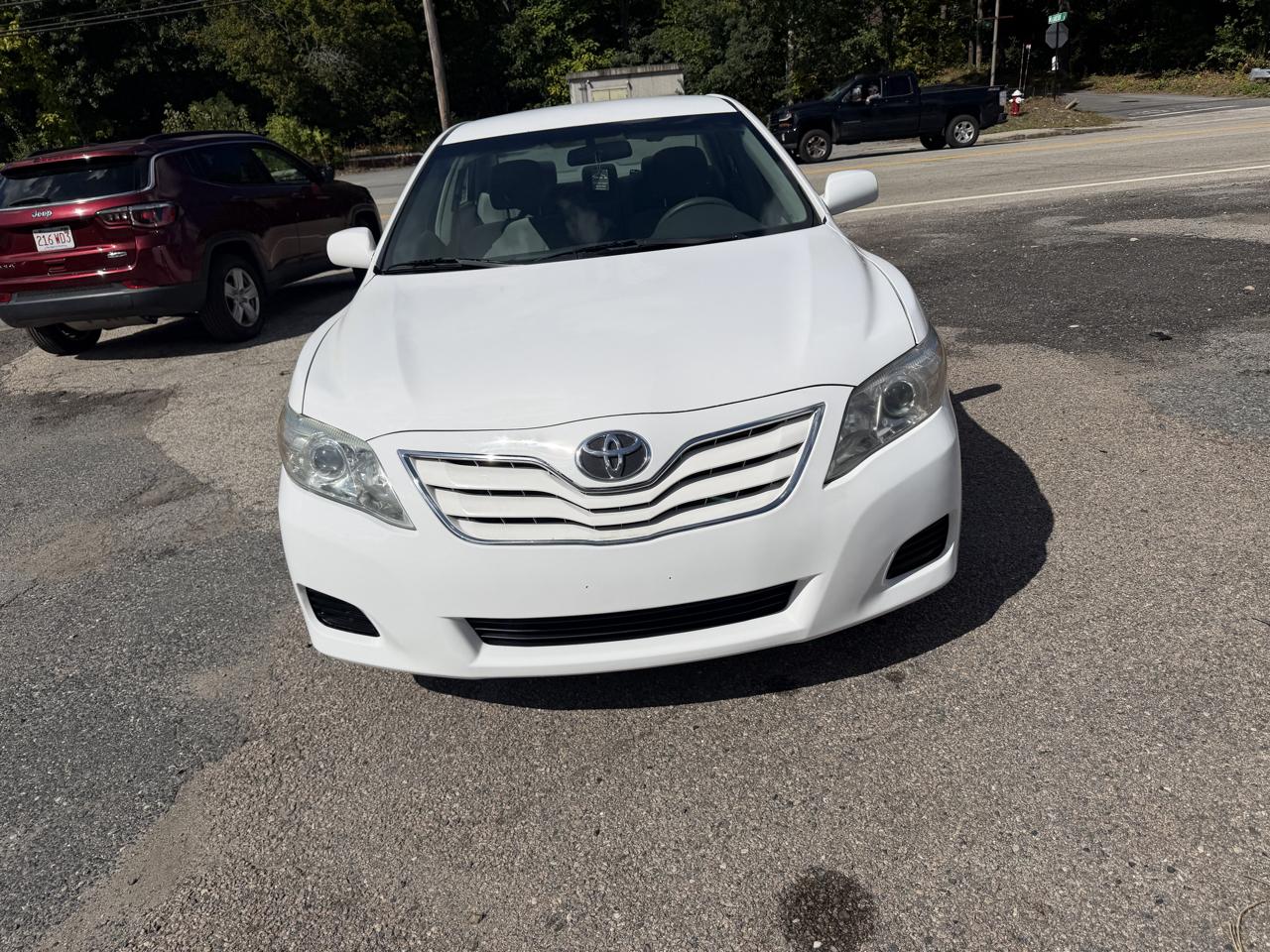 Toyota Camry Base 6-Spd AT 2011