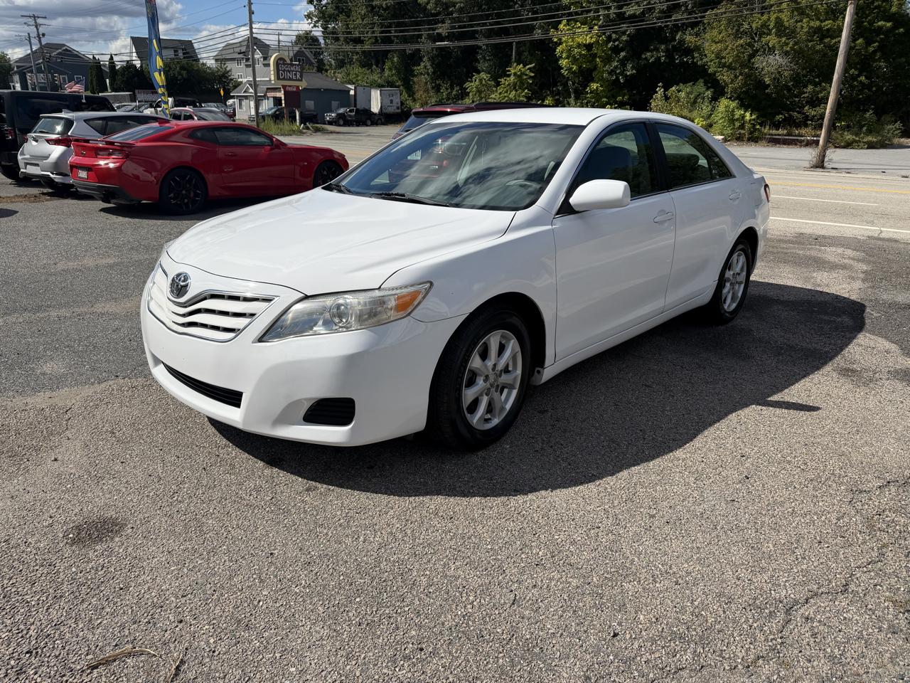 Toyota Camry Base 6-Spd AT 2011