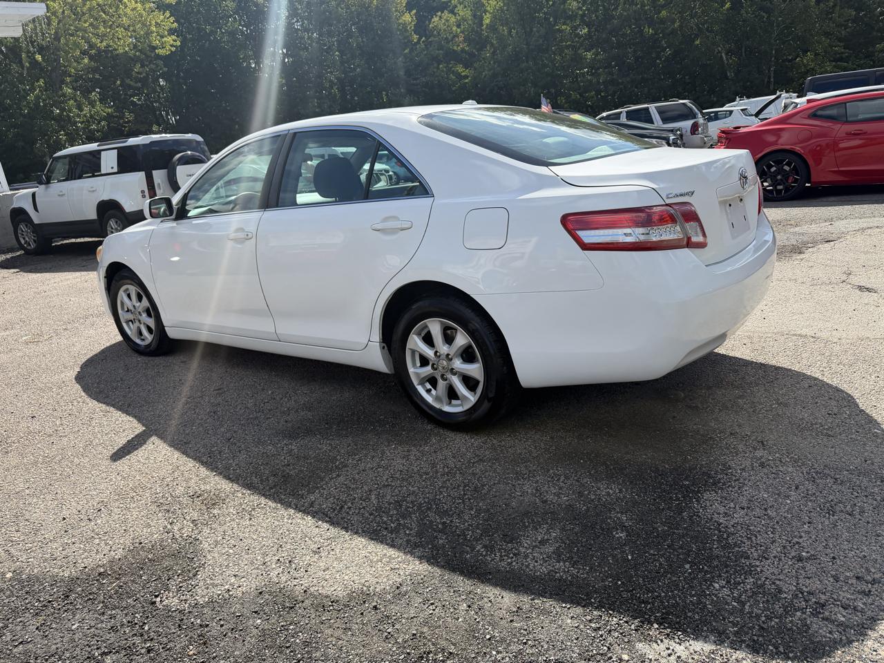 Toyota Camry Base 6-Spd AT 2011