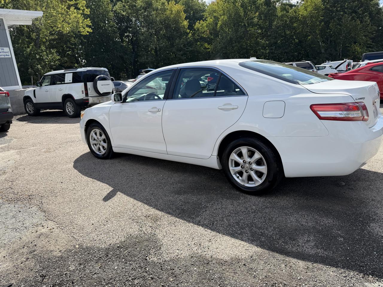 Toyota Camry Base 6-Spd AT 2011