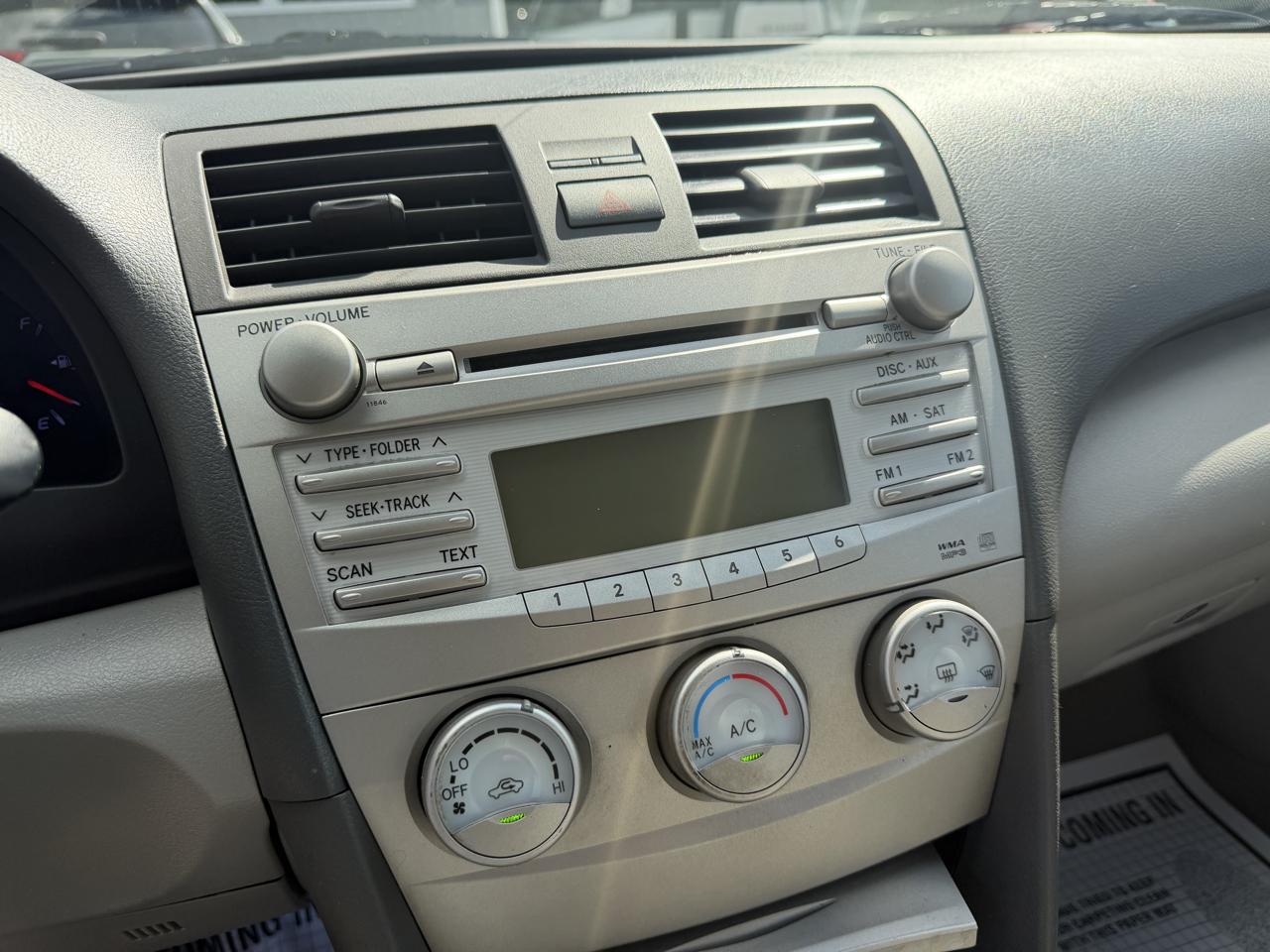 Toyota Camry Base 6-Spd AT 2011