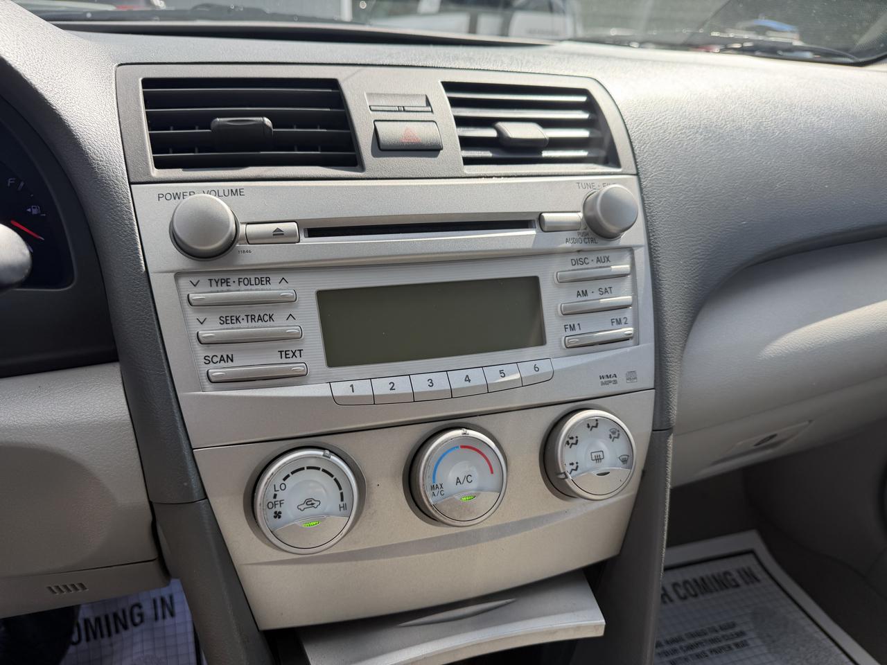 Toyota Camry Base 6-Spd AT 2011