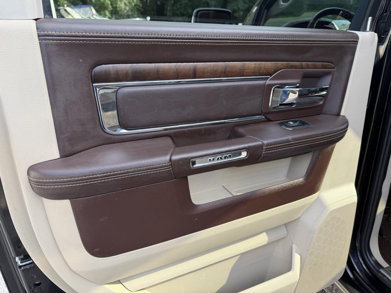 RAM 1500 Longhorn Crew Cab SWB 4WD 2016
