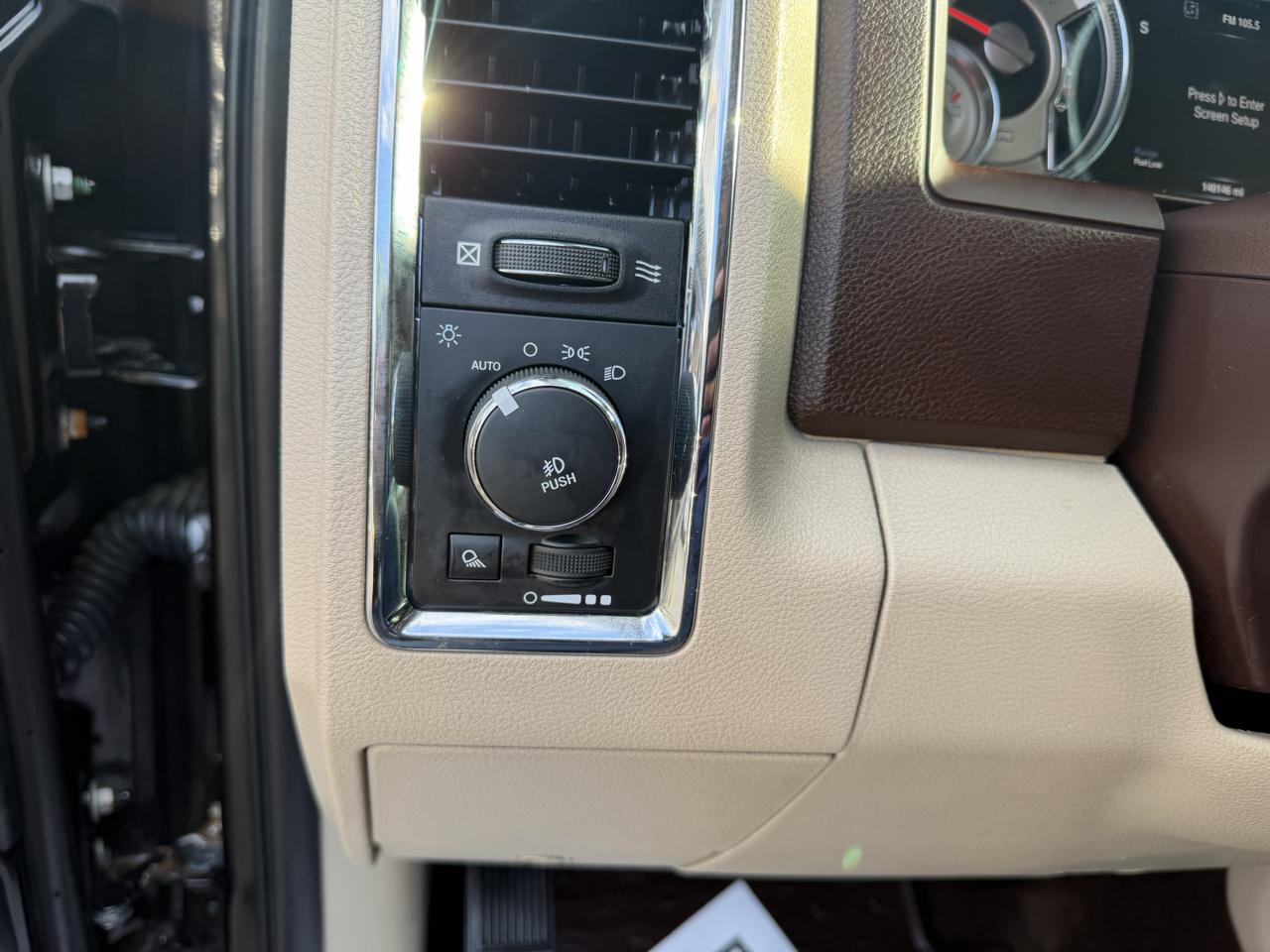 RAM 1500 Longhorn Crew Cab SWB 4WD 2016