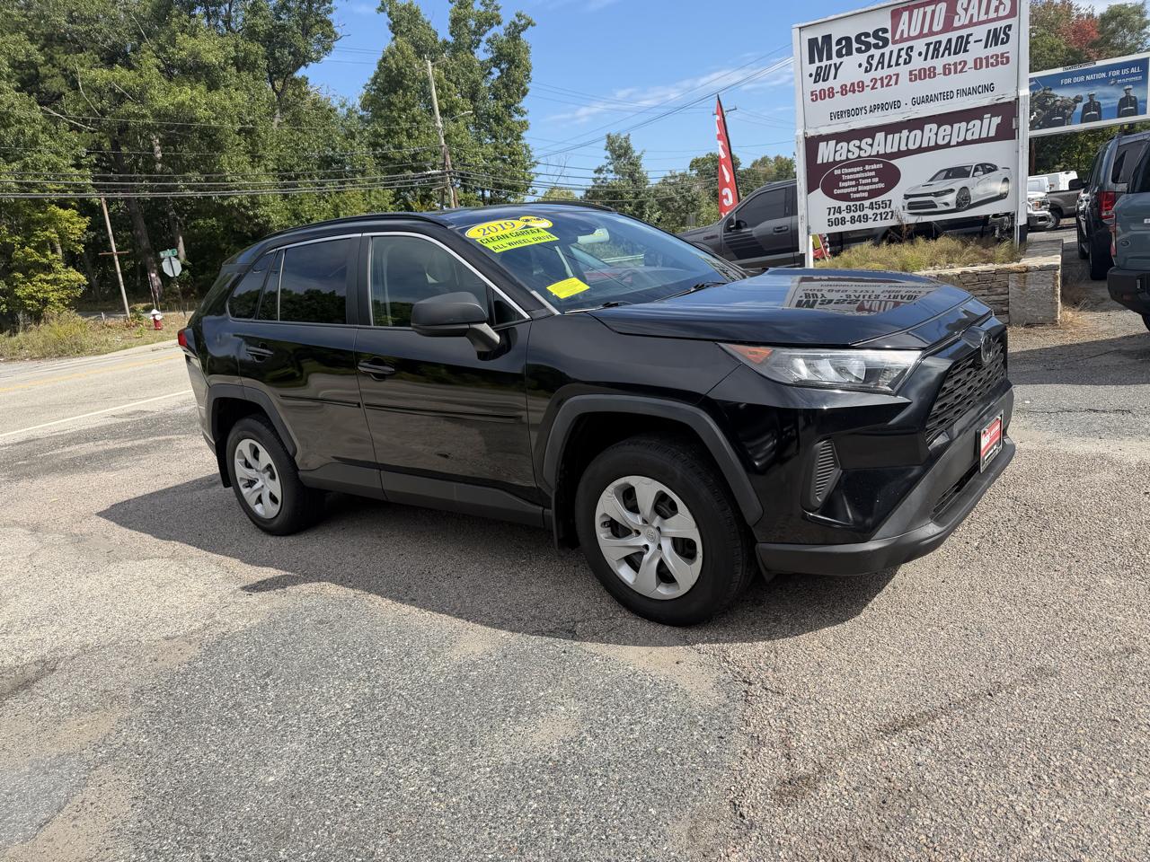 Toyota RAV4 LE AWD 2019