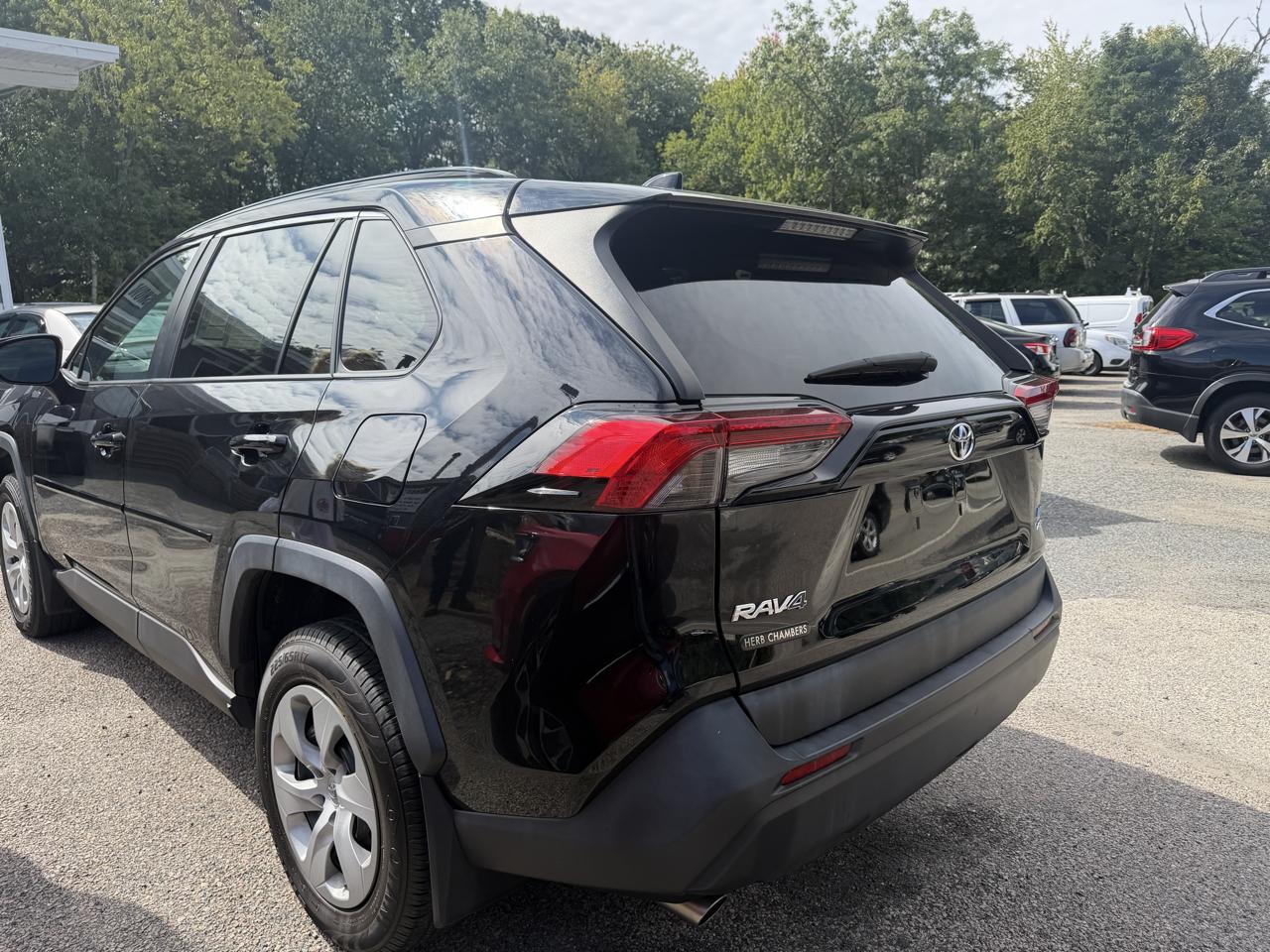Toyota RAV4 LE AWD 2019