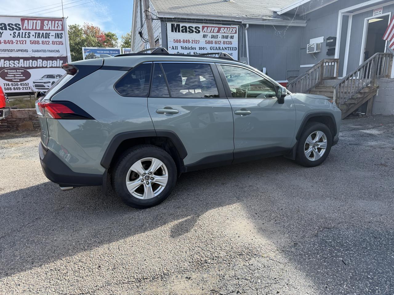 Toyota RAV4 XLE AWD 2019
