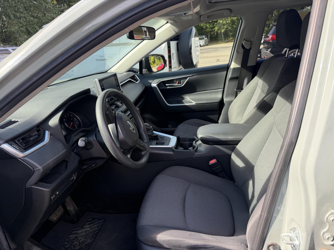 Toyota RAV4 XLE AWD 2019
