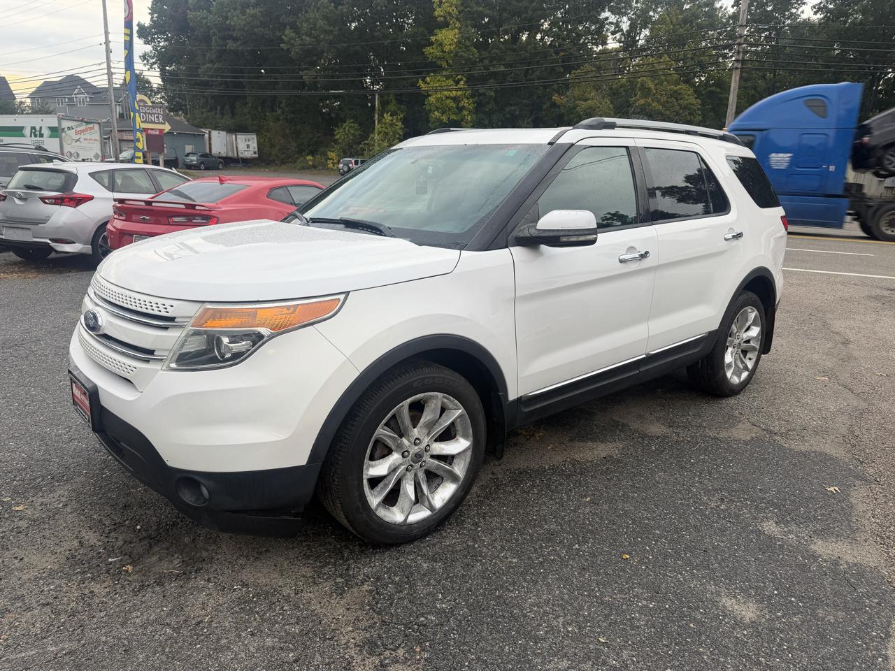 Ford Explorer photo 4