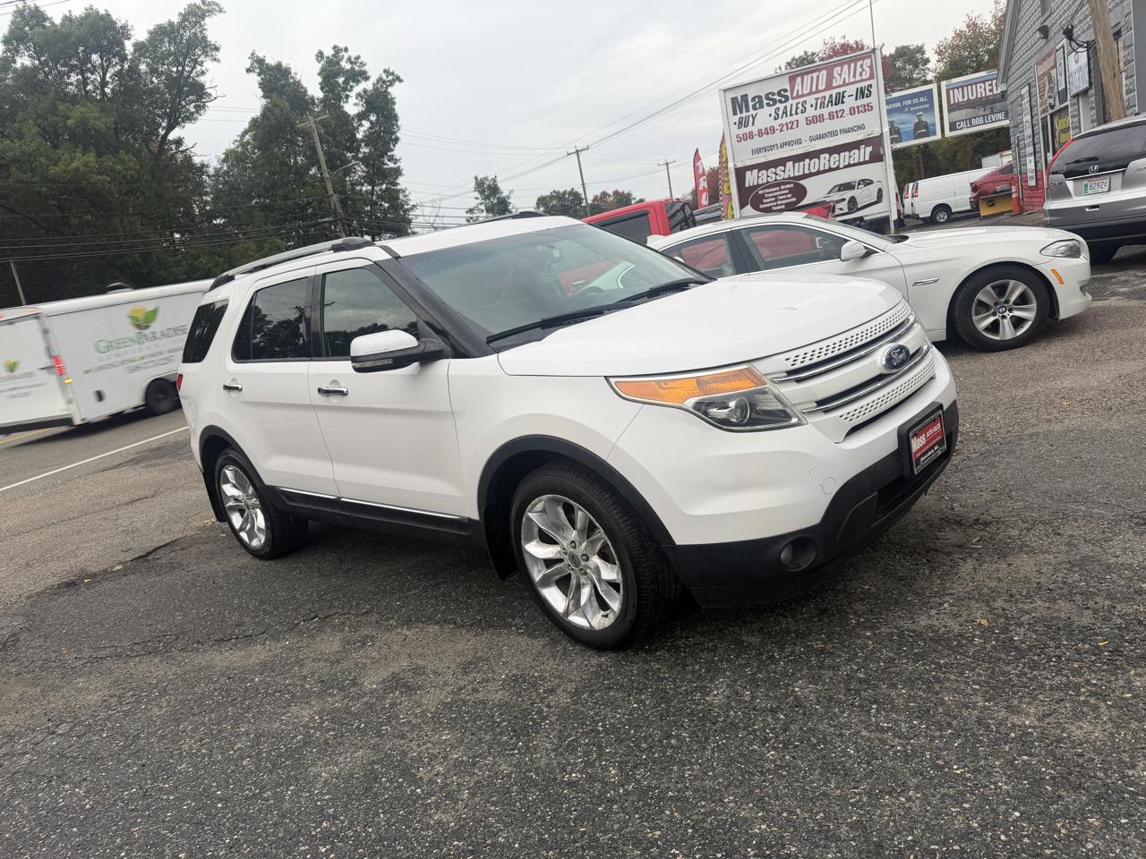 Ford Explorer photo 5