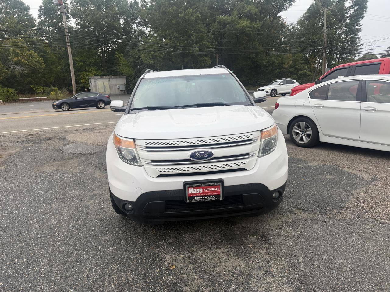 Ford Explorer photo 6