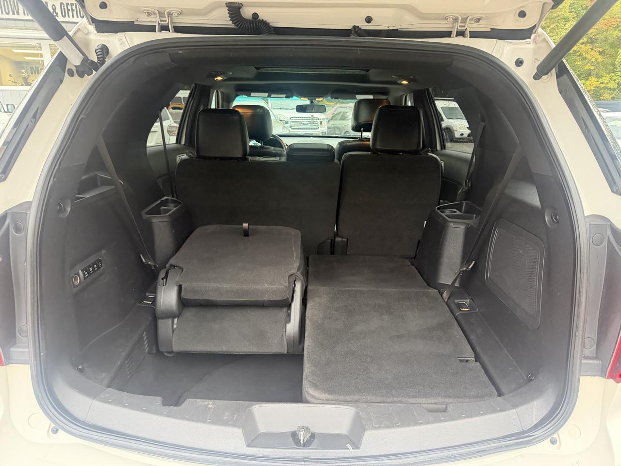 Ford Explorer photo 14
