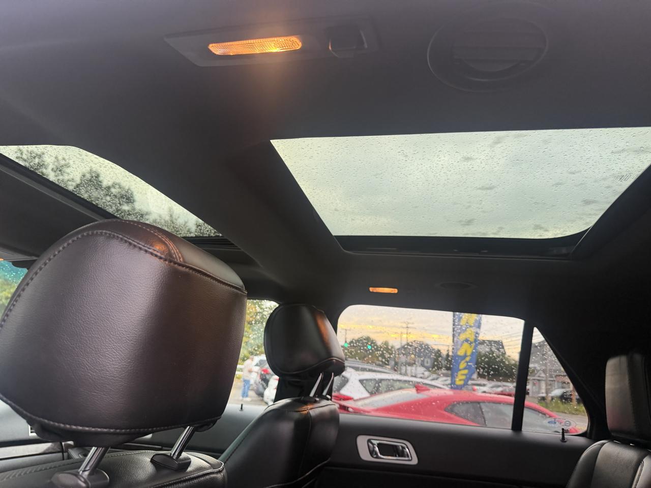 Ford Explorer photo 16