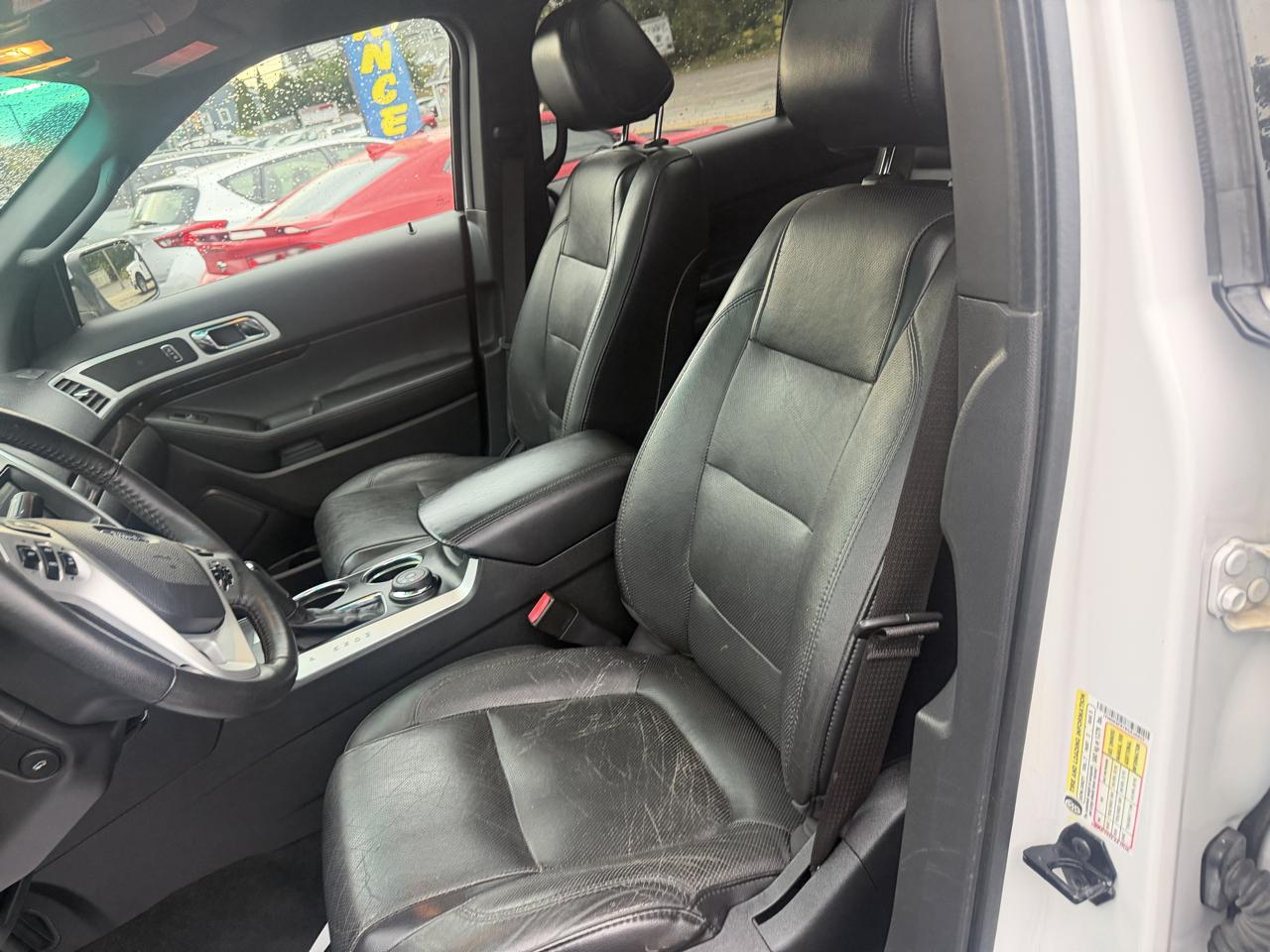 Ford Explorer photo 20