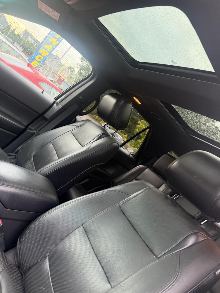 Ford Explorer photo 21