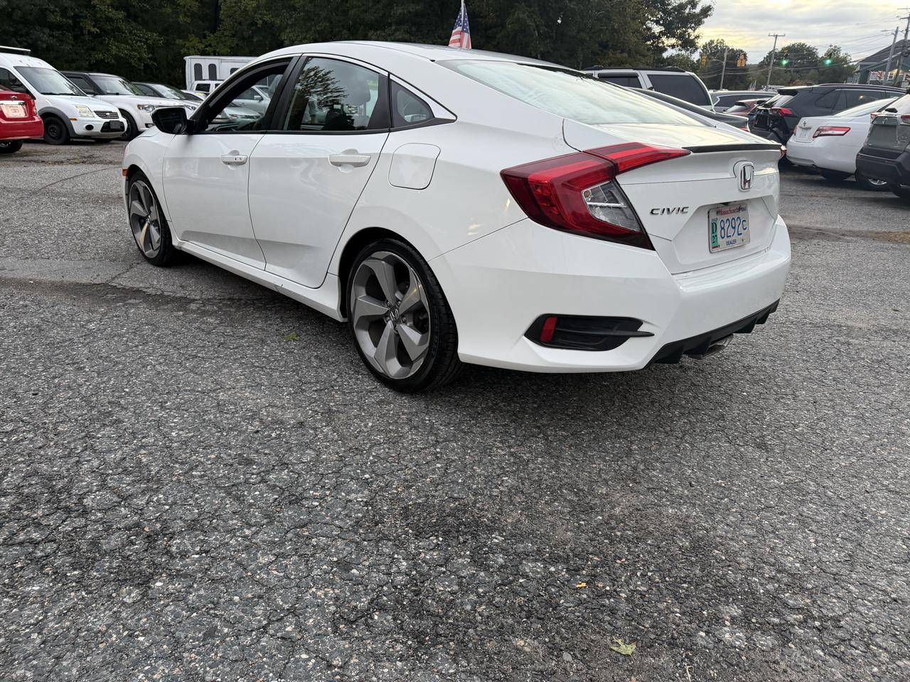 Honda Civic photo 8