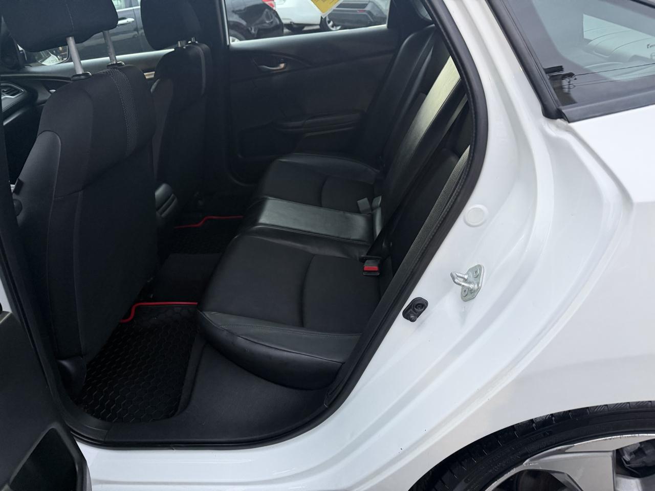 Honda Civic photo 10