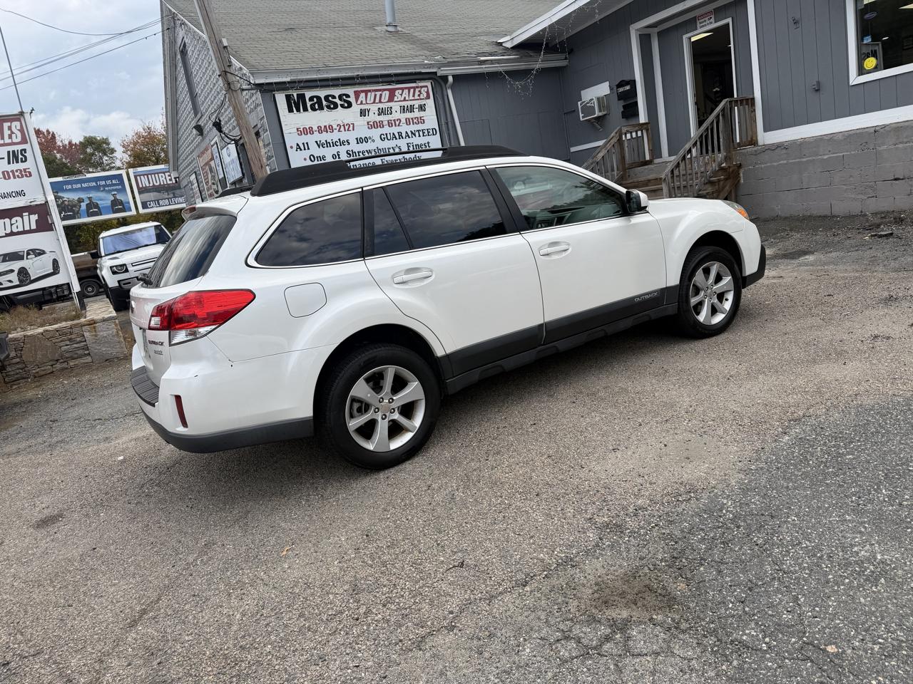 Subaru Outback 2.5i Premium 2013