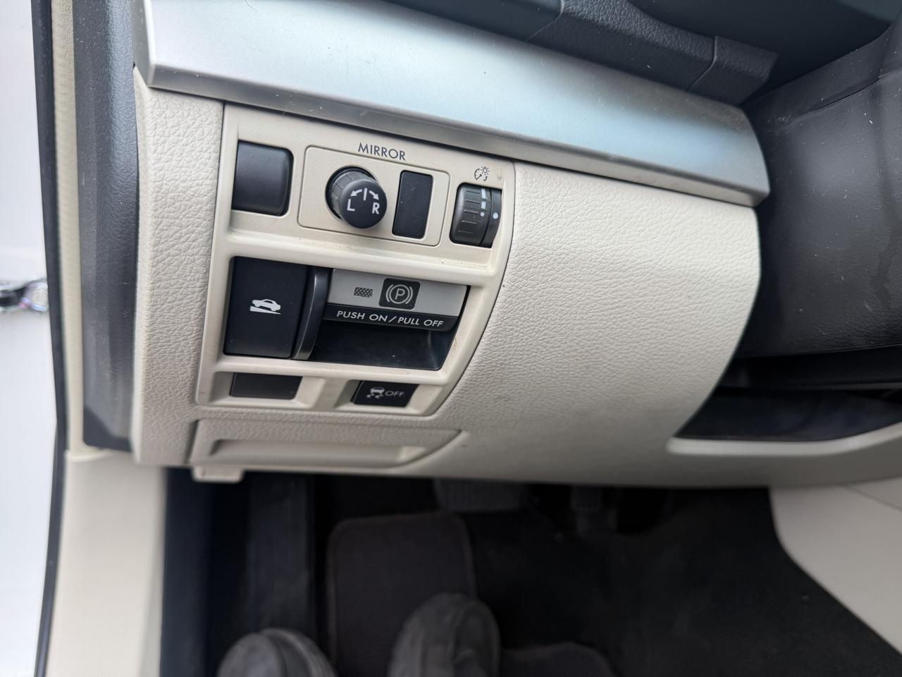 Subaru Outback 2.5i Premium 2013