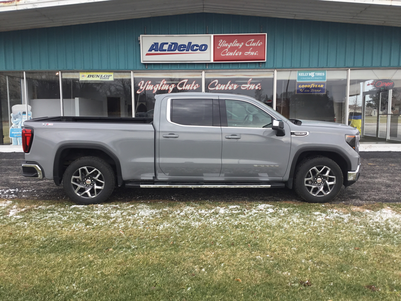 2024 GMC Sierra 1500 4WD Crew Cab 157" SLE
