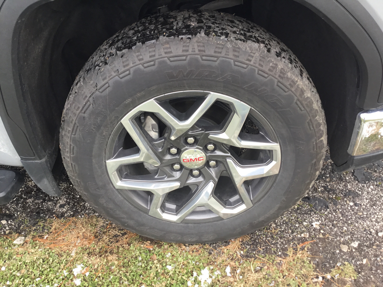 GMC Sierra 1500 4WD Crew Cab 157" SLE 2024