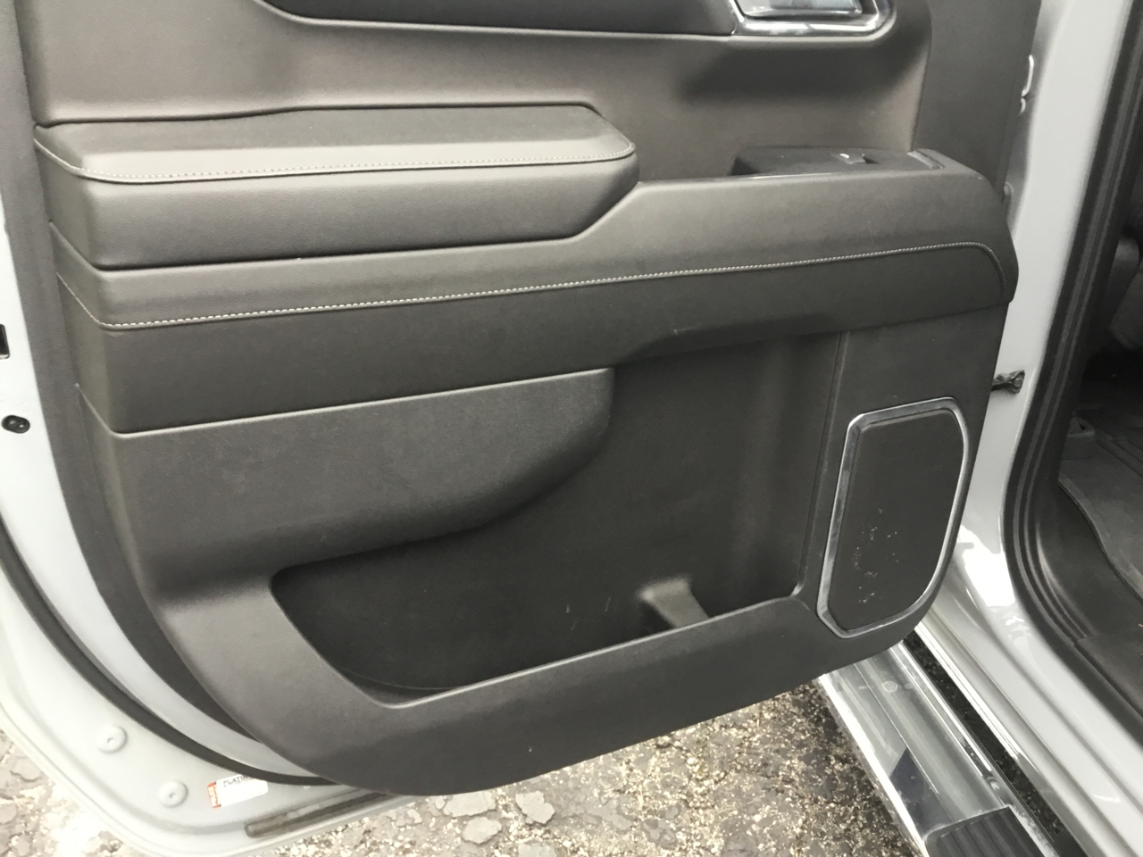 GMC Sierra 1500 4WD Crew Cab 157" SLE 2024