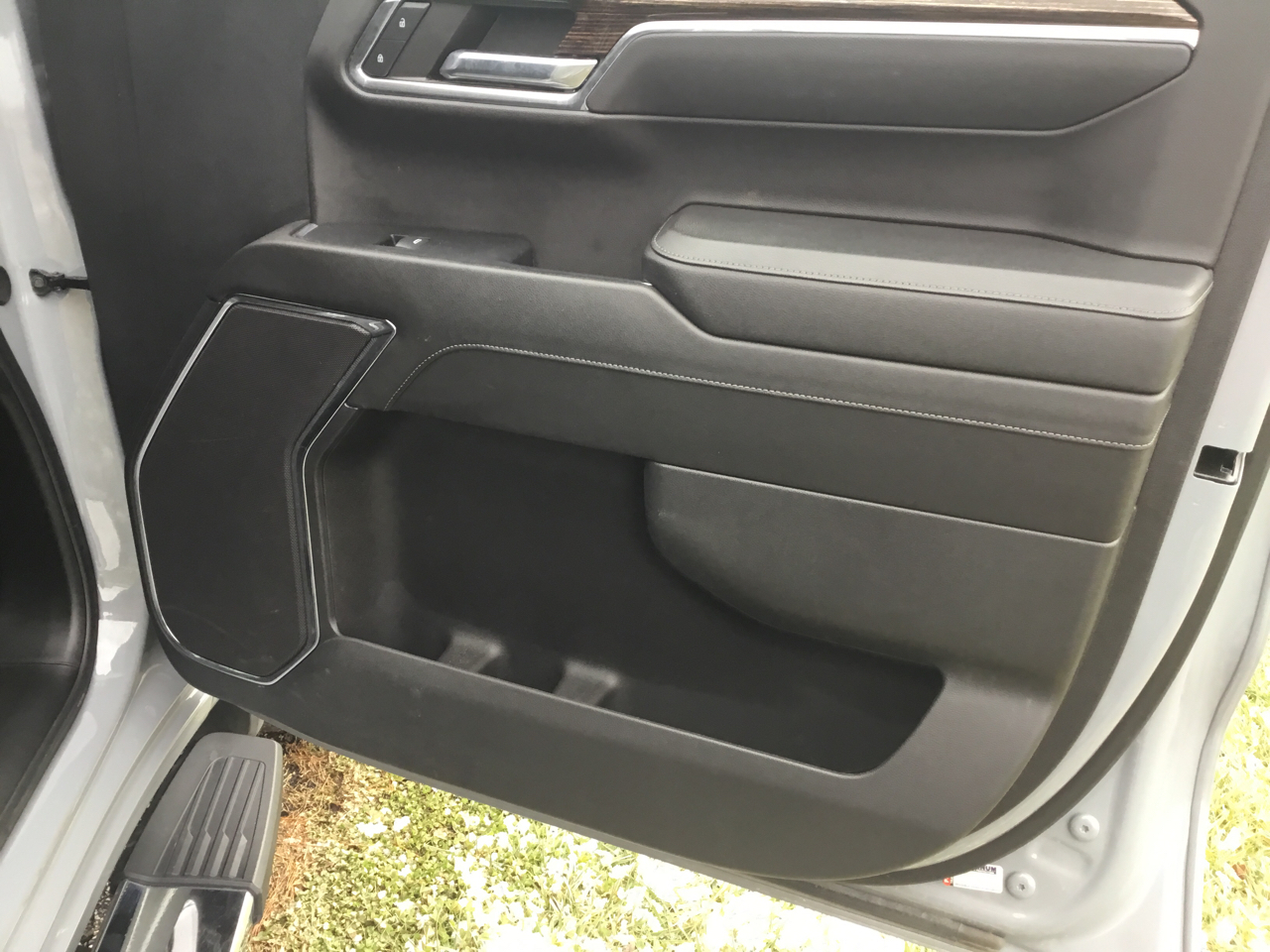 GMC Sierra 1500 4WD Crew Cab 157" SLE 2024