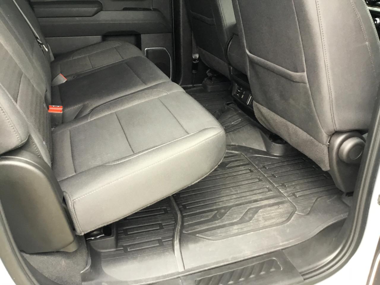 GMC Sierra 1500 4WD Crew Cab 157" SLE 2024