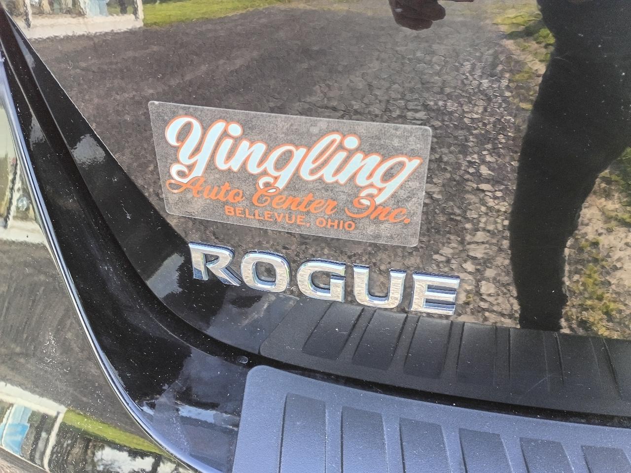 Nissan Rogue S AWD 2012