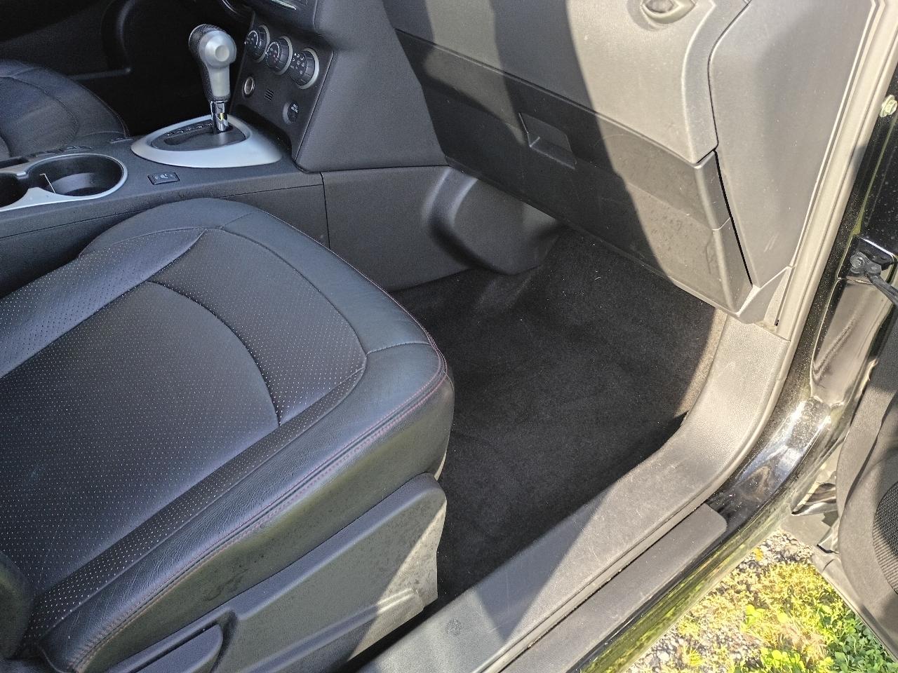 Nissan Rogue S AWD 2012